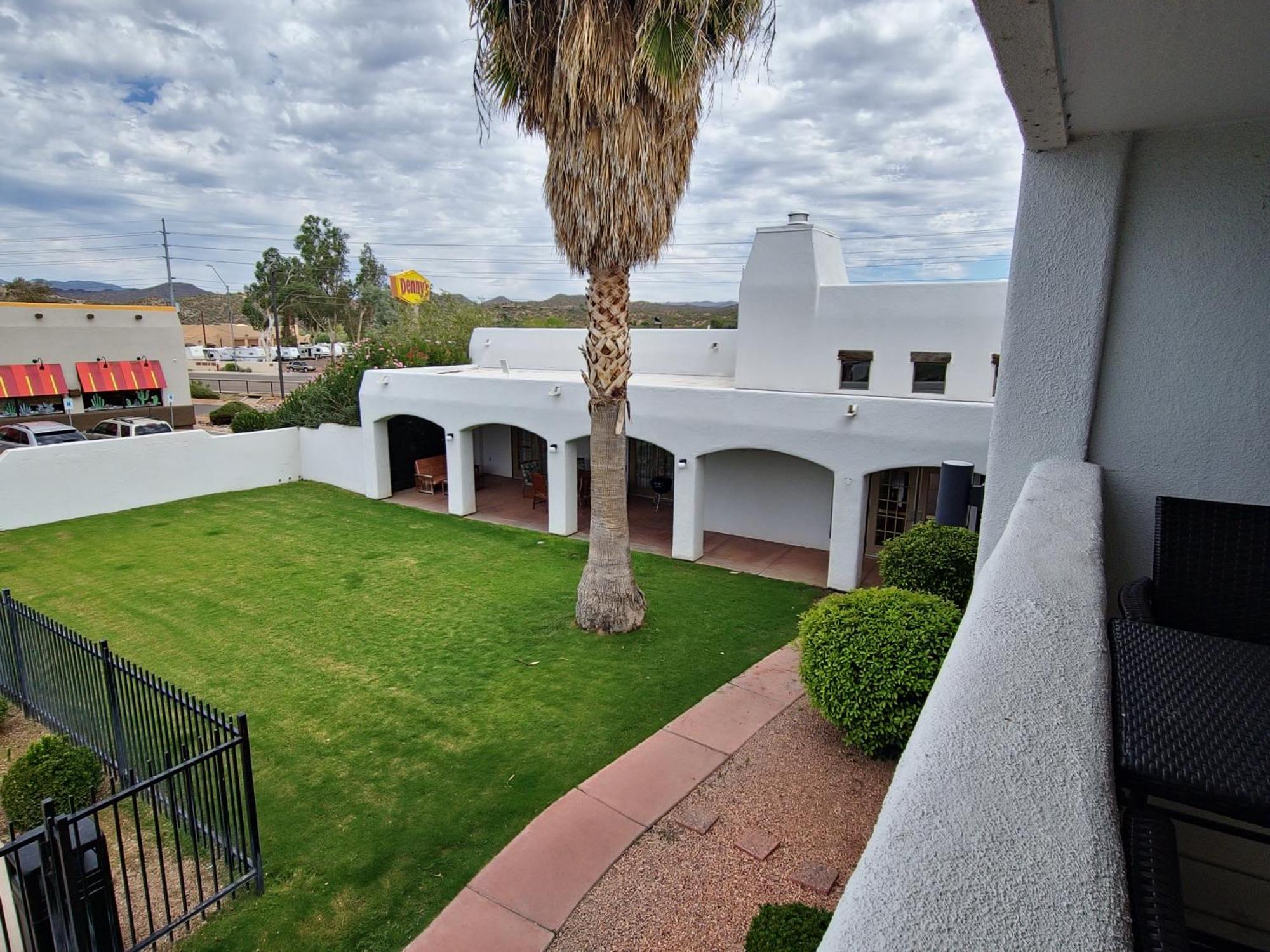 Los Viajeros Inn Wickenburg Exterior photo